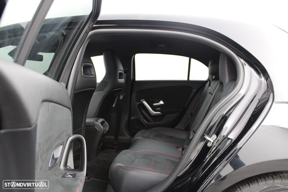 Mercedes-Benz CLA 200 - 21