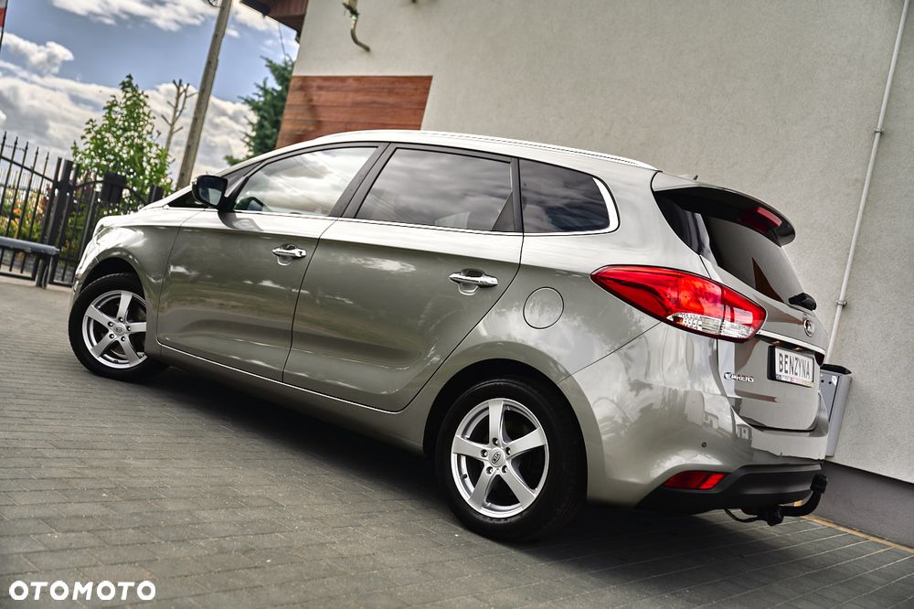 Kia Carens 1.6 GDI Attract - 11