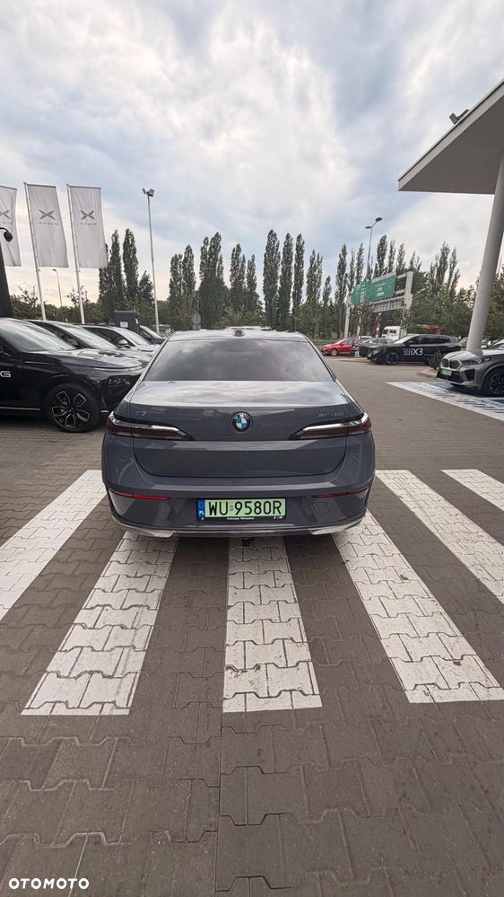 BMW i7 105.7kWh eDrive50 - 6