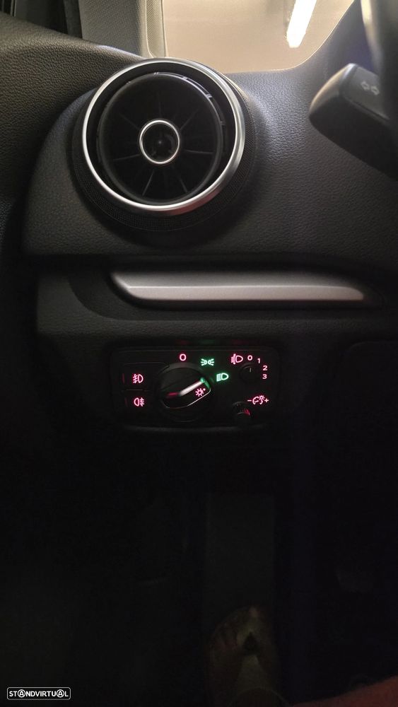 Audi A3 Sportback 2.0 TDI - 18