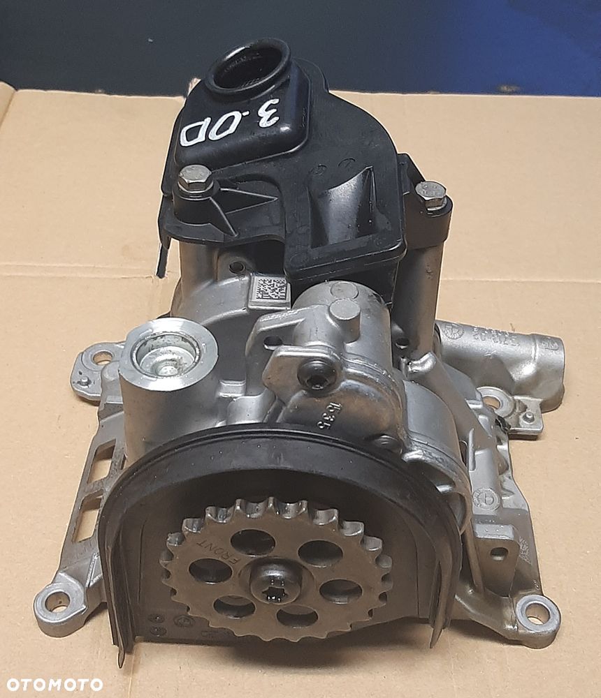 Pompa oleju BMW F01 F02 F10 F11 X5 E70 F30 3l.d 7805316 N57 - 2