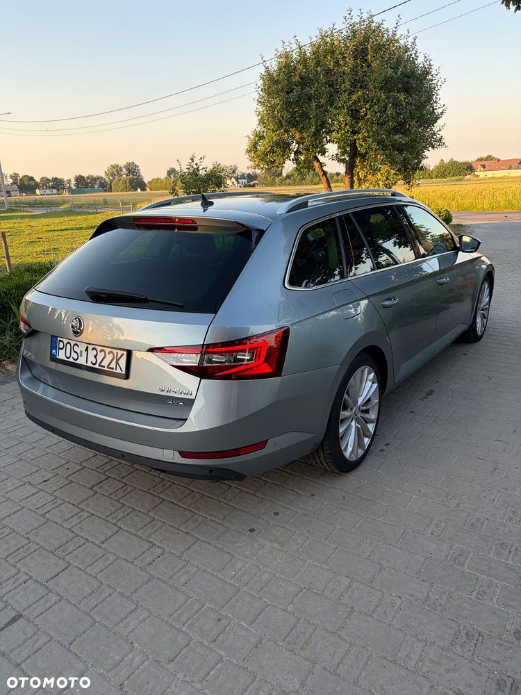 Skoda Superb 2.0 TDI 4x4 DSG L&K - 4