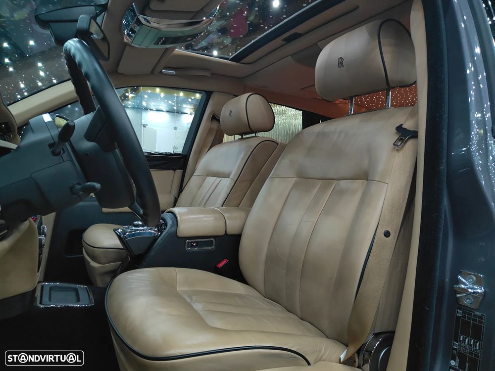 Rolls Royce Phantom 6.8 V12 - 48