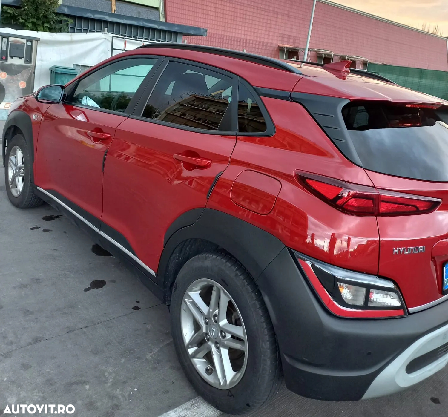 Hyundai KONA 1.0 T-GDI 2WD Highway - 2