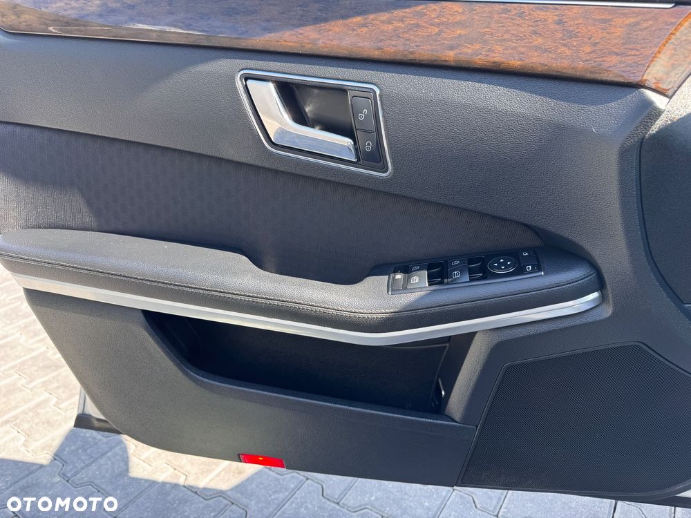 Mercedes-Benz Klasa E 220 CDI Automatik Elegance - 22