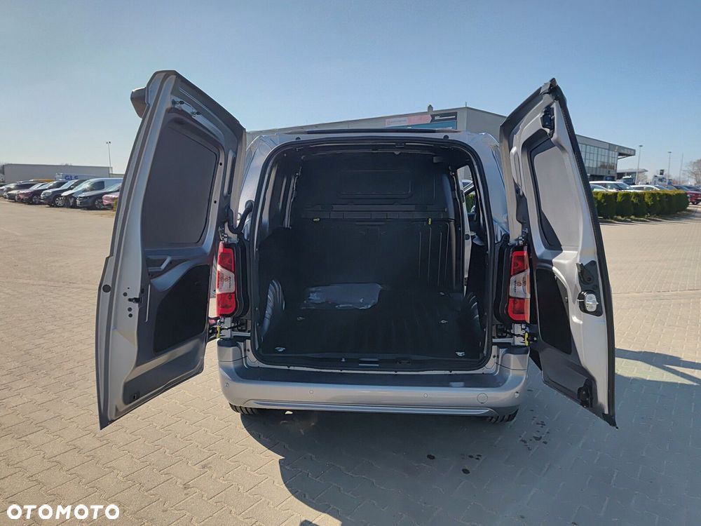 Opel Combo Cargo Combo Cargo Furgon M TECH Diesel 130KM Automat - 16