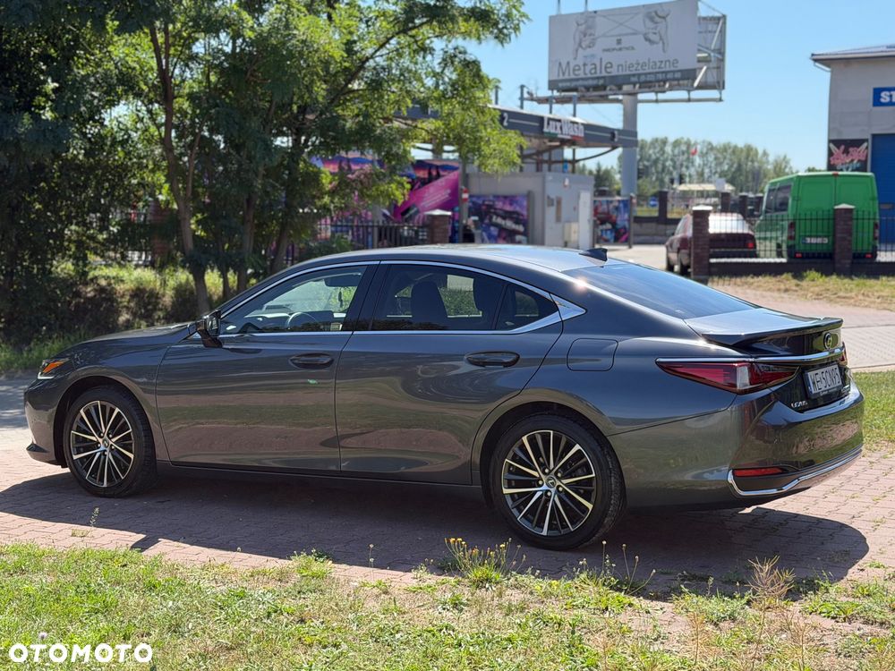 Lexus ES 300h Prestige - 18