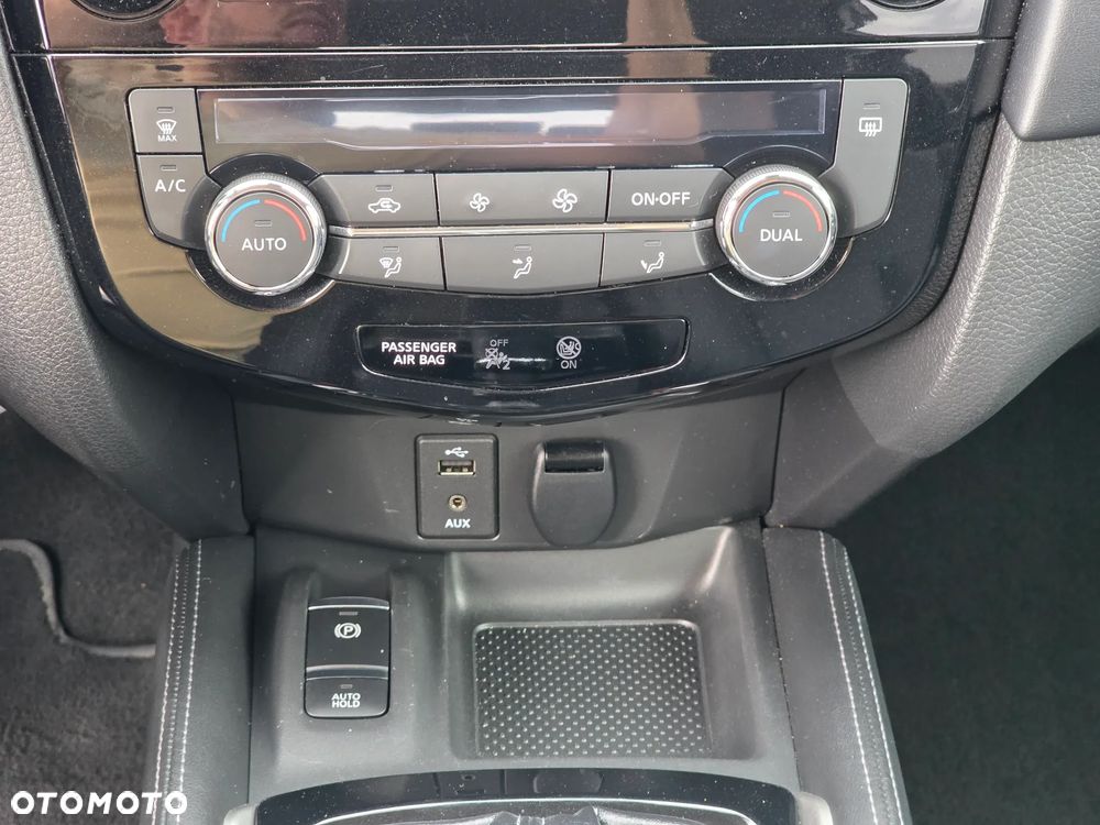 Nissan X-Trail 1.6 DIG-T Tekna 2WD - 40