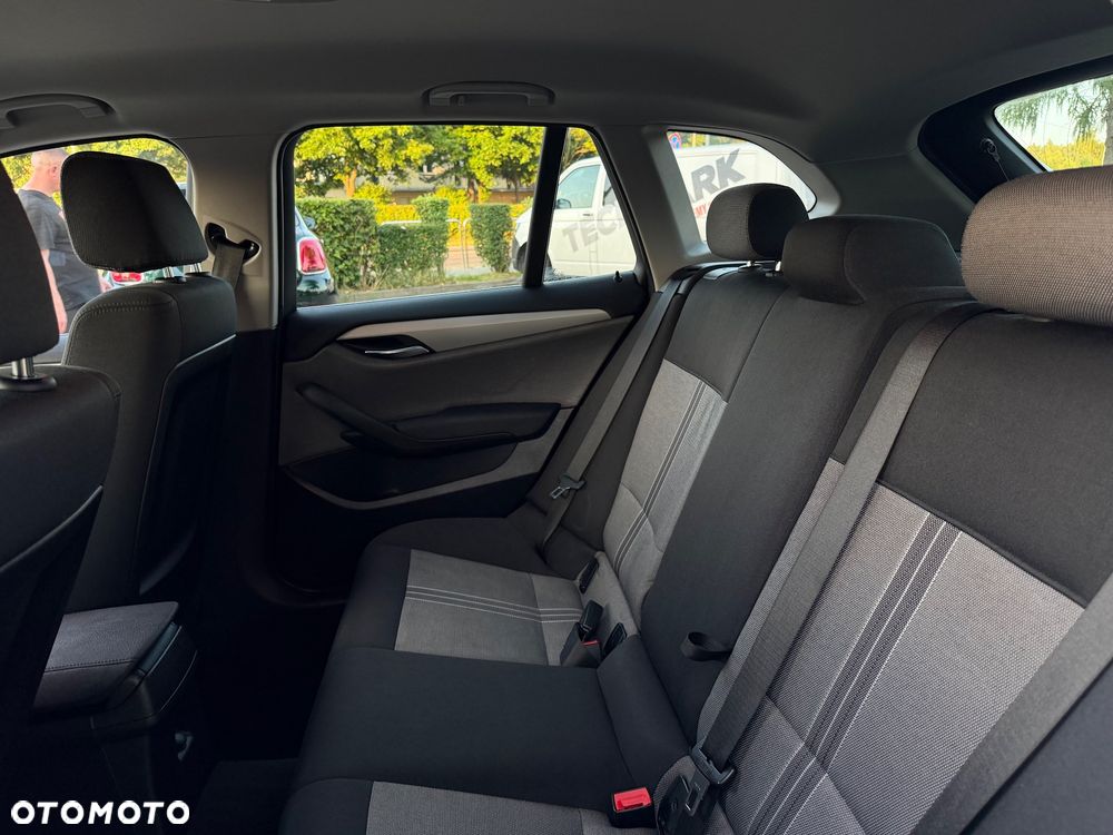 BMW X1 xDrive20d - 10