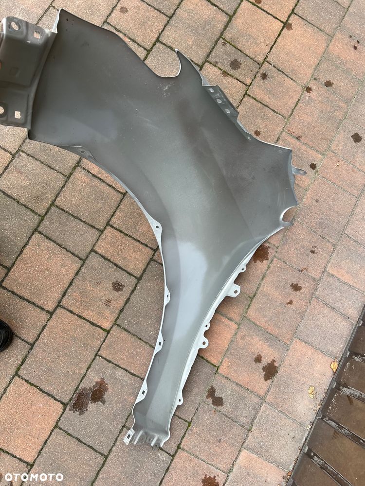 TOYOTA YARIS 4 IV 2020- BŁOTNIK PRAWY PRZÓD - 5