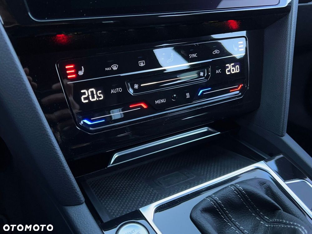 Volkswagen Arteon 2.0 TDI R-Line DSG - 26