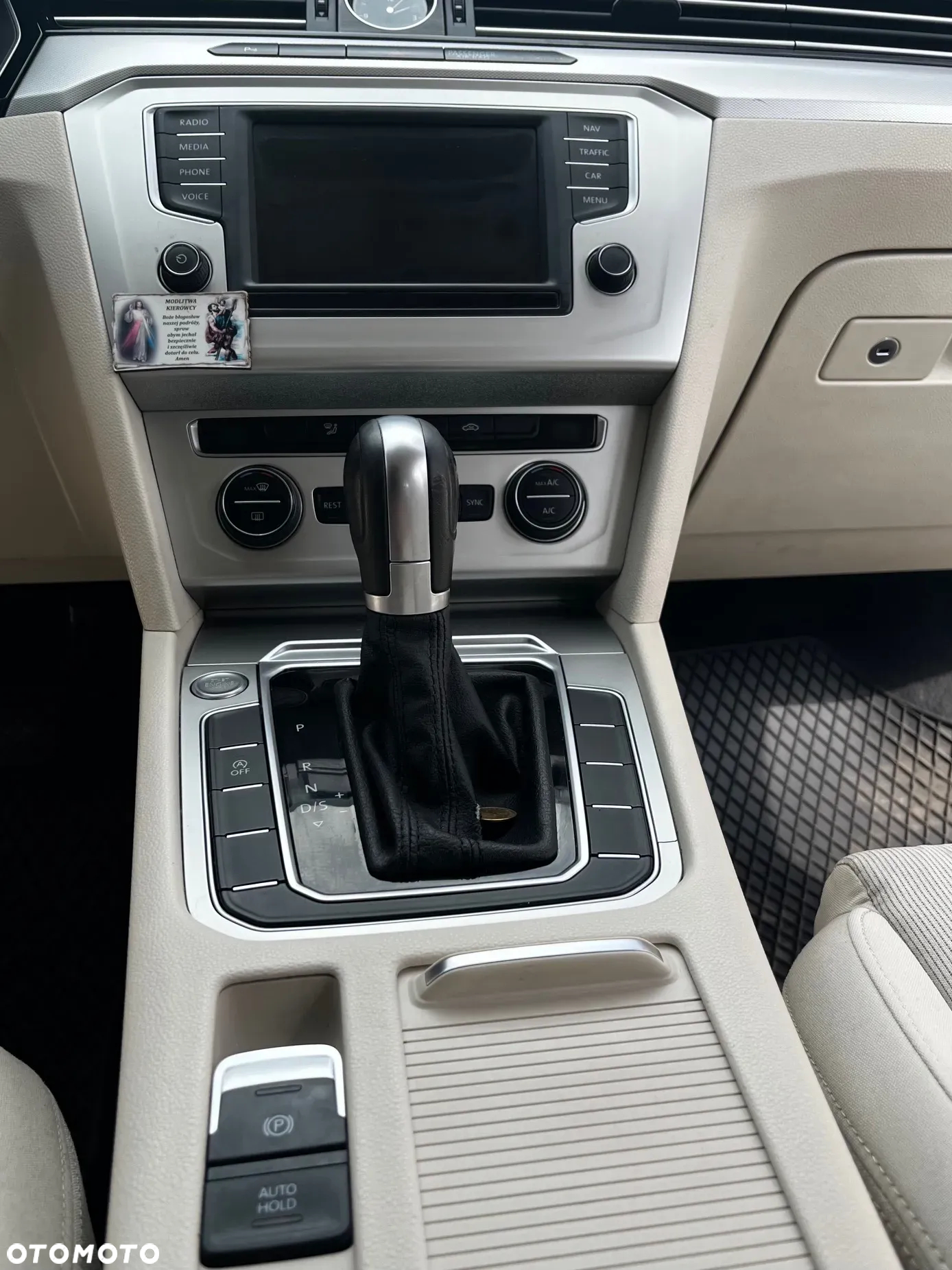 Volkswagen Passat Variant 1.6 TDI (BlueMotion Technology) DSG Comfortline - 14