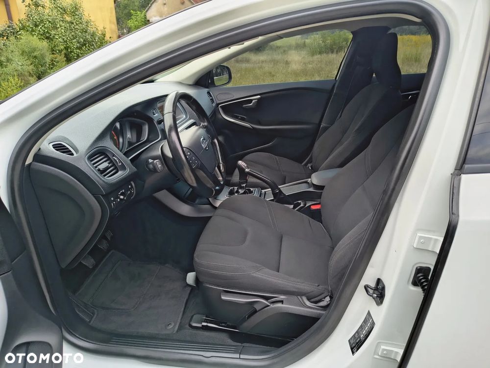 Volvo V40 D2 Summum - 10
