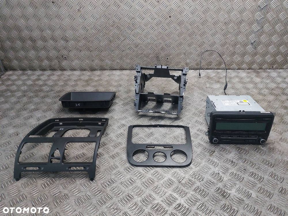 RADIO ODTWARZACZ + RAMKA + KRATKA VW GOLF V 1K0035186AA 1K0819743B - 1