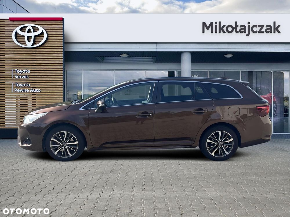 Toyota Avensis 2.0 D-4D Premium - 10