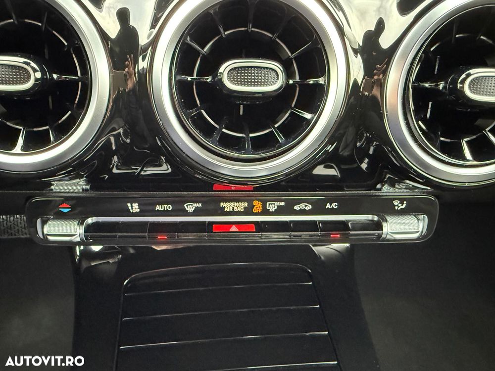 Mercedes-Benz A 200 Sedan 7G-DCT Edition 19 - 26