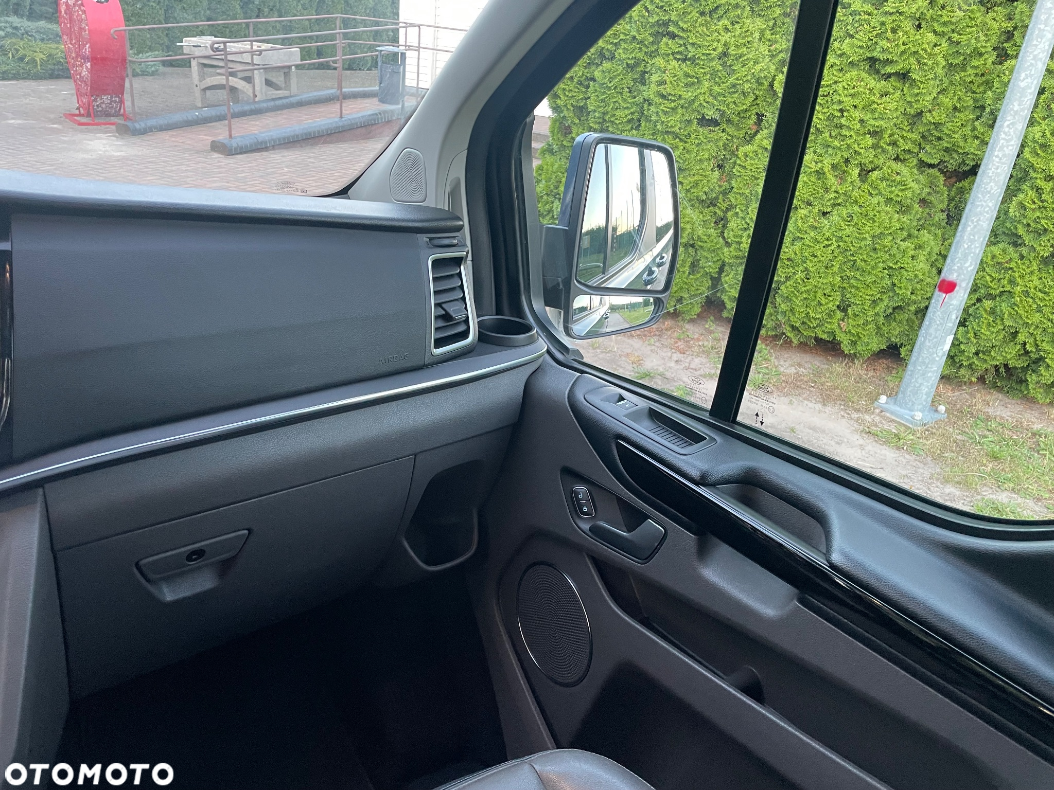 Ford Tourneo Custom 320 L2H1 VA MH Titanium X - 39