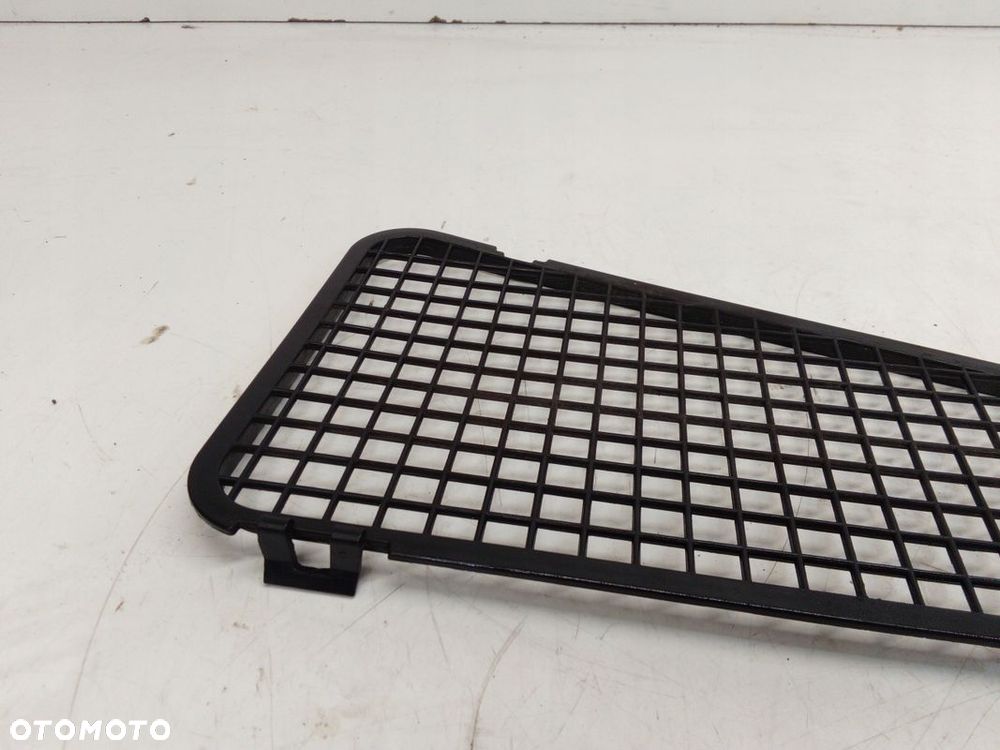 KRATKA WLOTU POWIETRZA AUDI A4 B8 A5 8K1819408 - 3