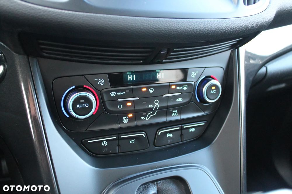 Ford Kuga - 35