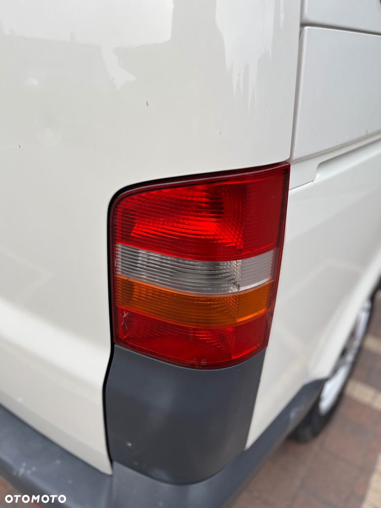 Volkswagen Transporter - 12
