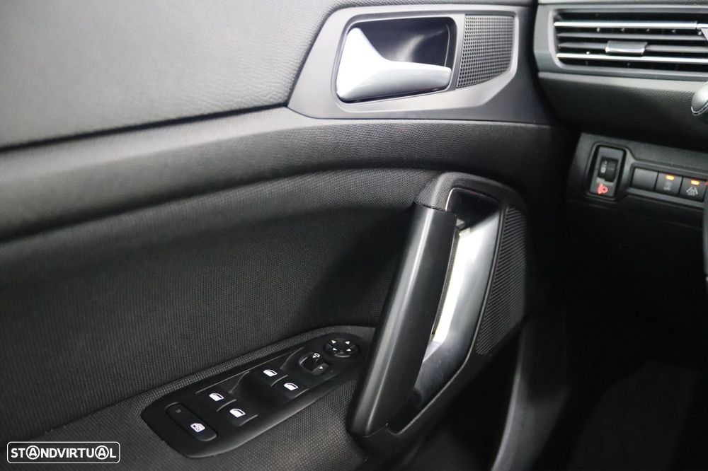 Peugeot 308 1.2 PureTech Allure EAT6 - 10