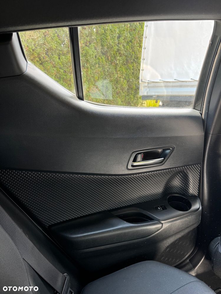 Toyota C-HR - 28