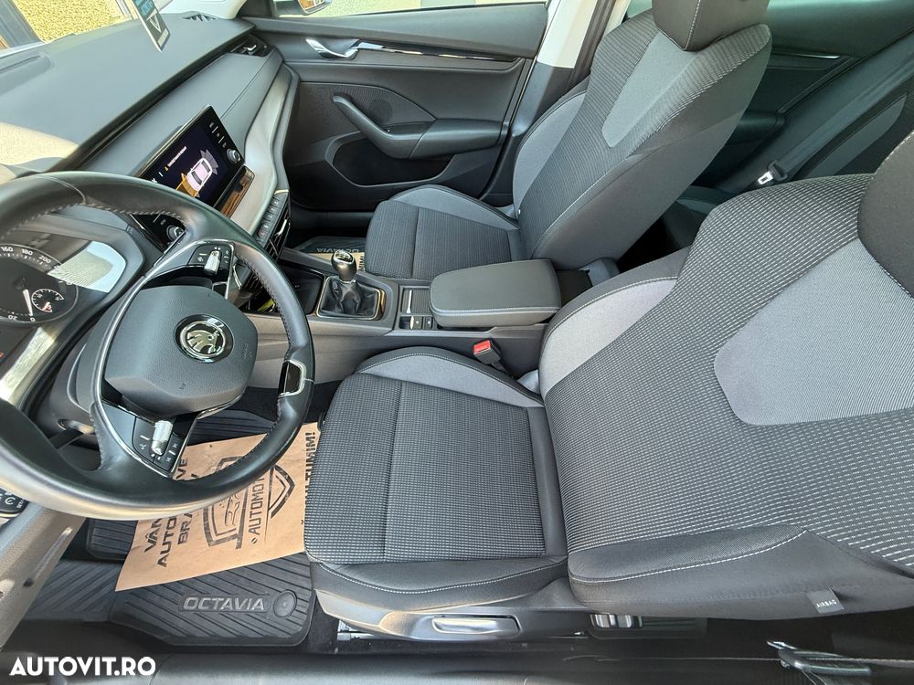 Skoda Octavia Combi 2.0 TDI Ambition - 8