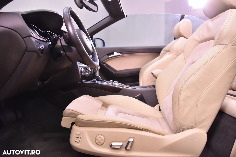 Audi A5 Cabrio 2.0 TFSI quattro Stronic - 31