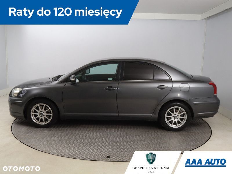 Toyota Avensis - 4