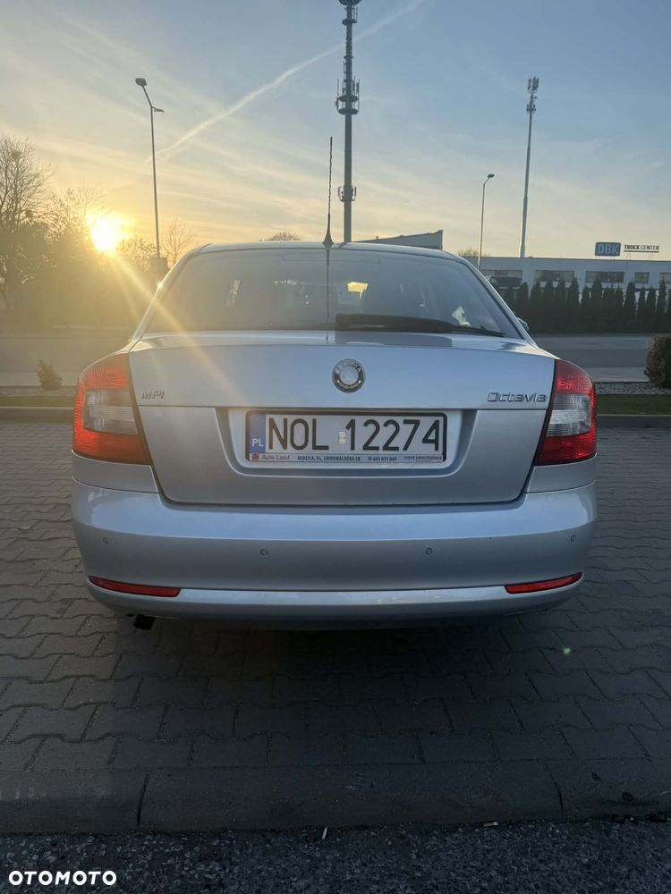 Skoda Octavia 1.6 Tour Classic - 6