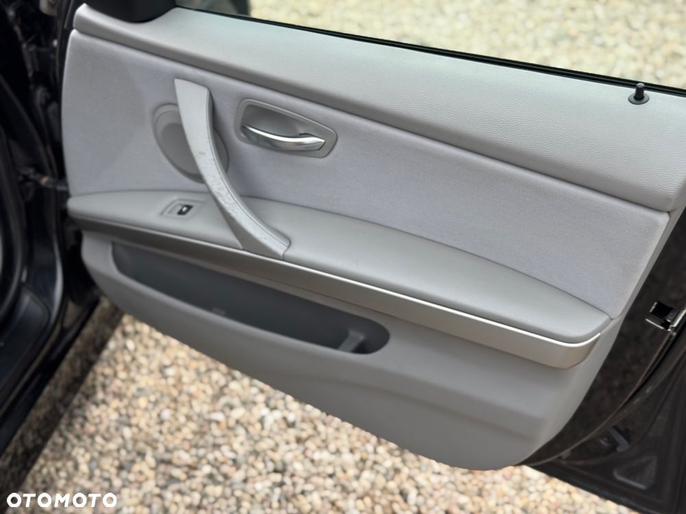 BMW Seria 3 318i Edition Lifestyle - 14