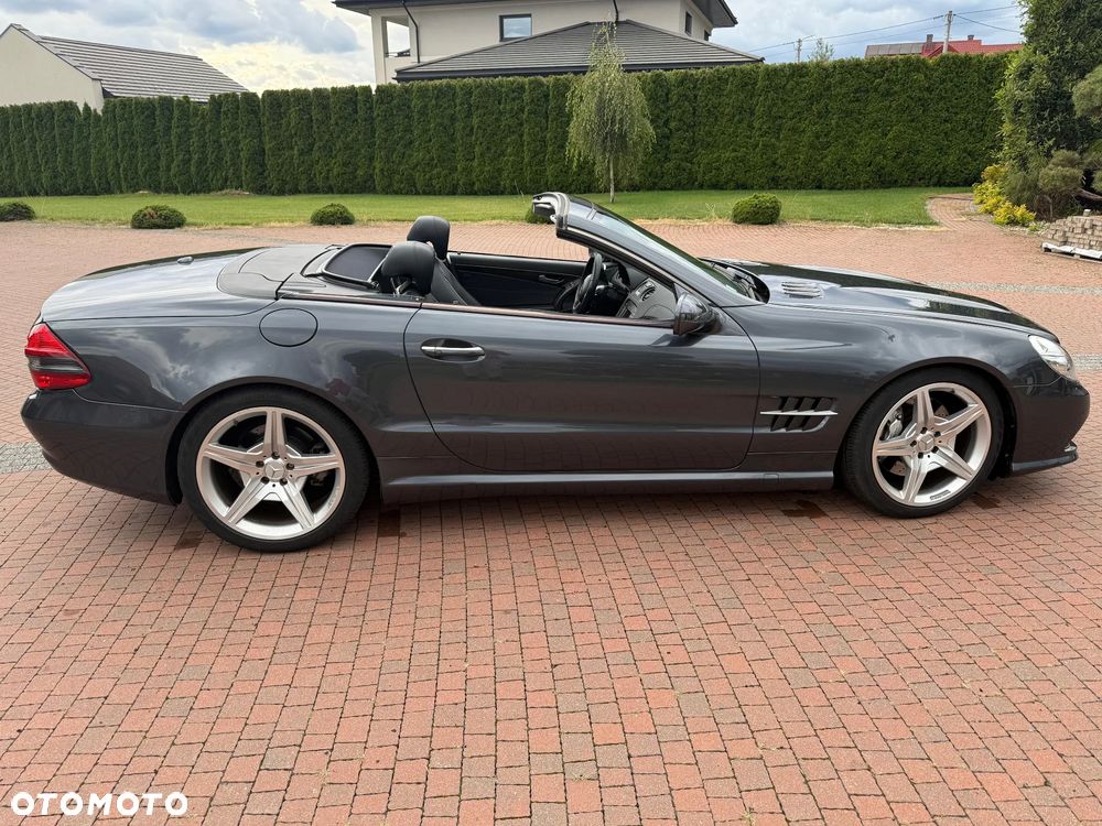 Mercedes-Benz SL - 10