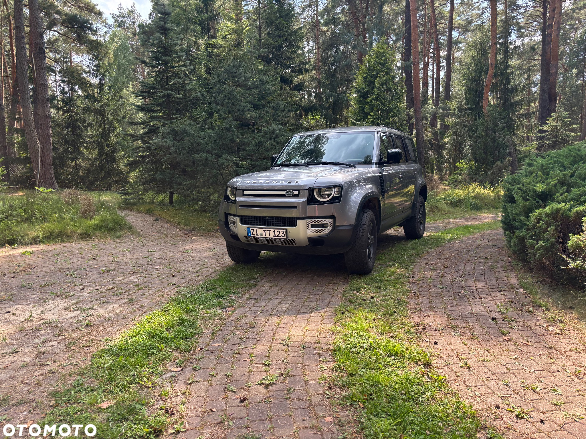 Land Rover Defender 110 2.0 D240 S - 33