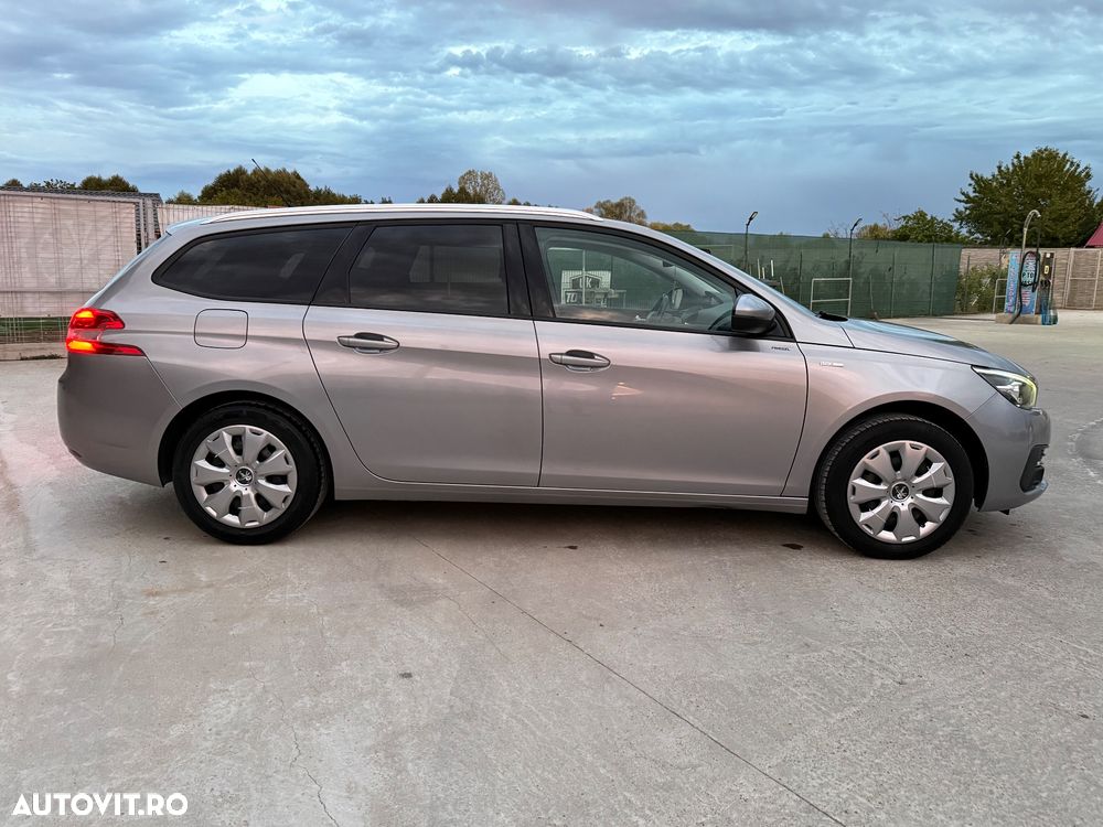 Peugeot 308 - 13