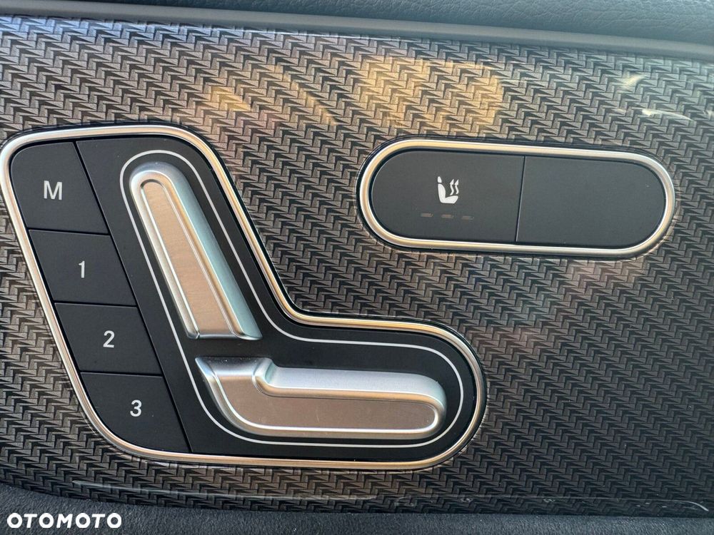 Mercedes-Benz GLB - 18