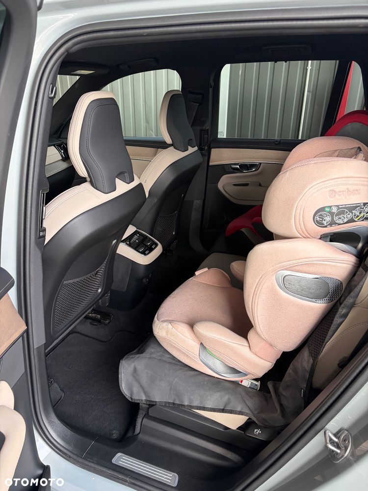 Volvo XC 90 - 7
