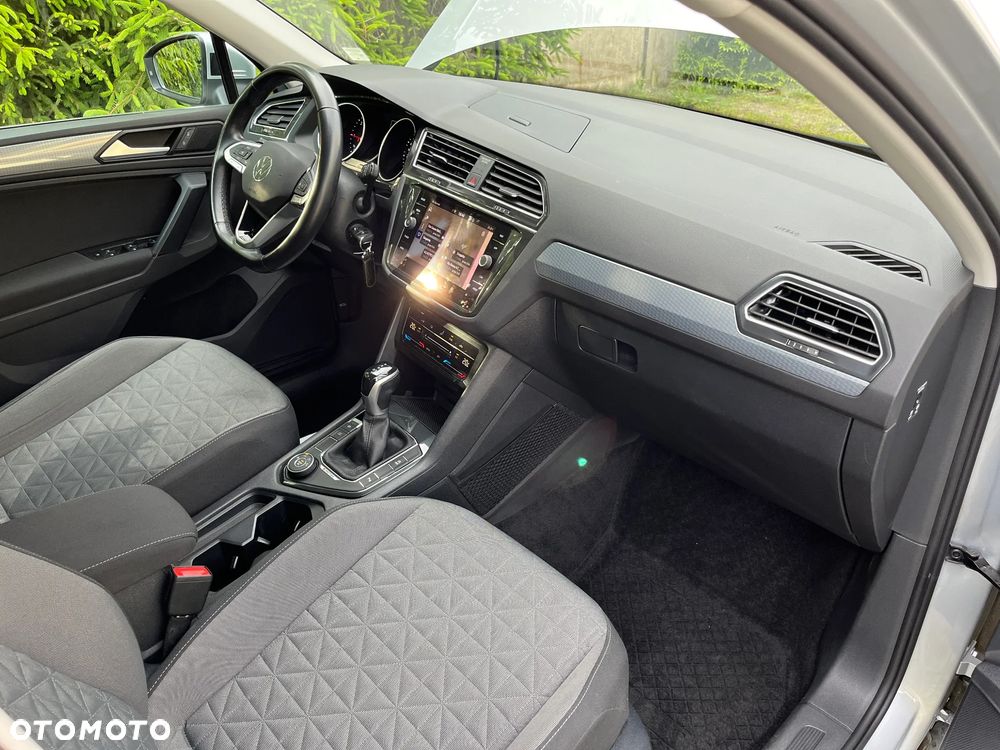 Volkswagen Tiguan 2.0 TDI SCR 4MotION DSG Life - 20