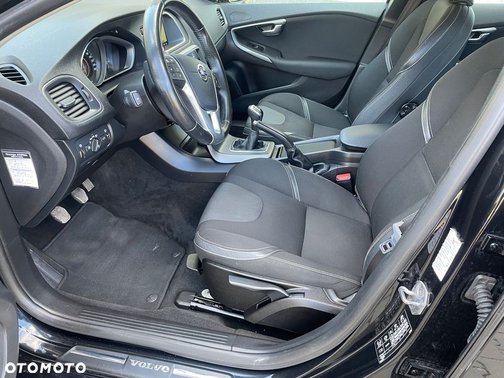 Volvo V40 D2 You - 19