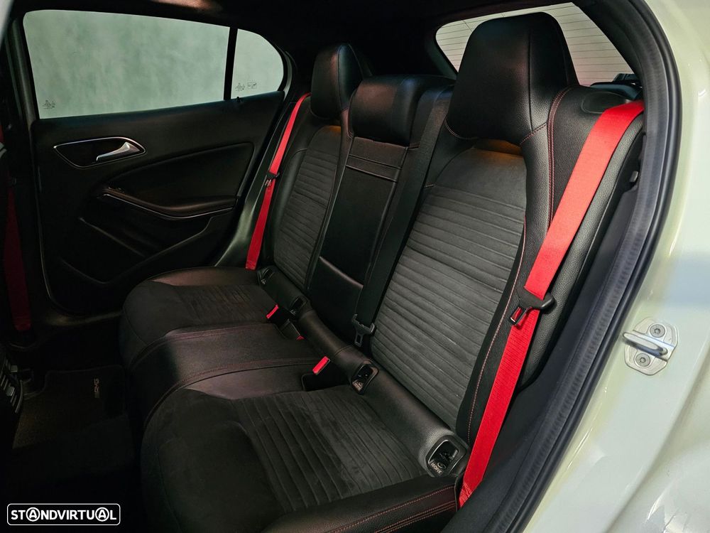 Mercedes-Benz GLA 45 AMG 4Matic Speedshift 7G-DCT - 23