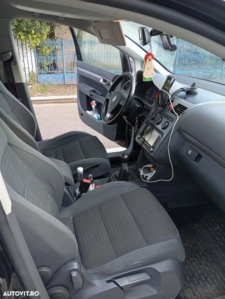Volkswagen Touran 2.0 TDI DPF Trendline - 5