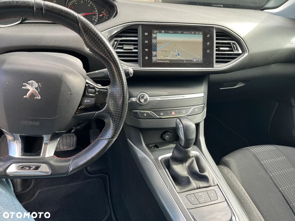 Peugeot 308 SW BlueHDi 120 EAT6 Stop & Start Active - 26