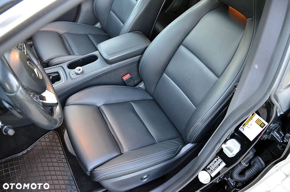 Mercedes-Benz CLA - 15
