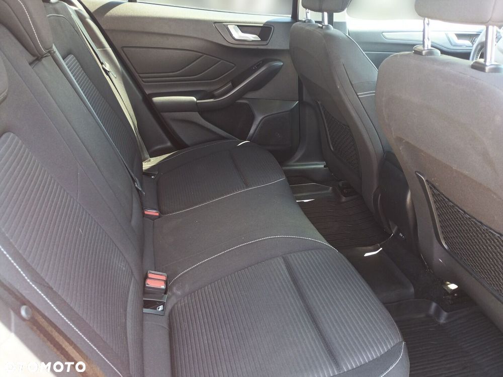 Ford Focus 1.5 EcoBoost Titanium - 11