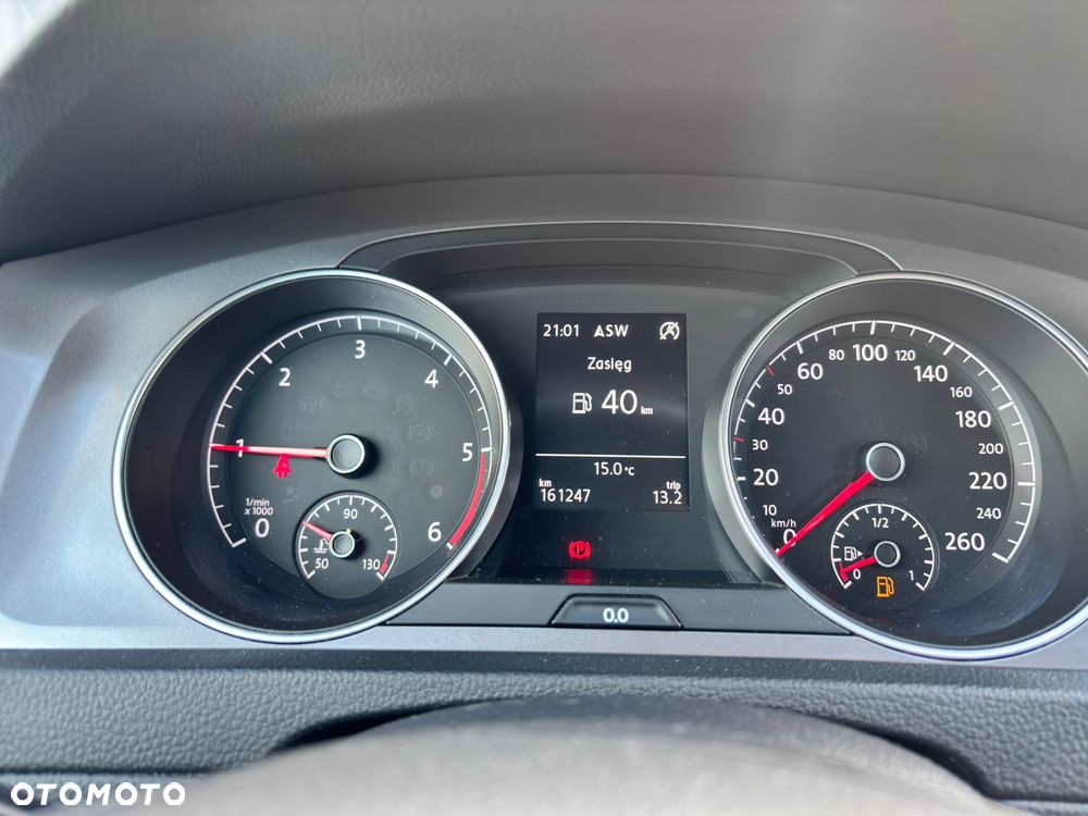 Volkswagen Golf 1.6 TDI DPF BlueMotion Technology Team - 16