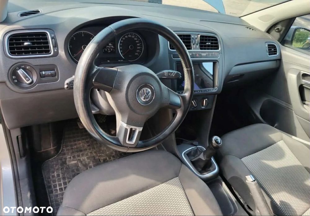 Volkswagen Polo 1.2 TDI Blue Motion - 8