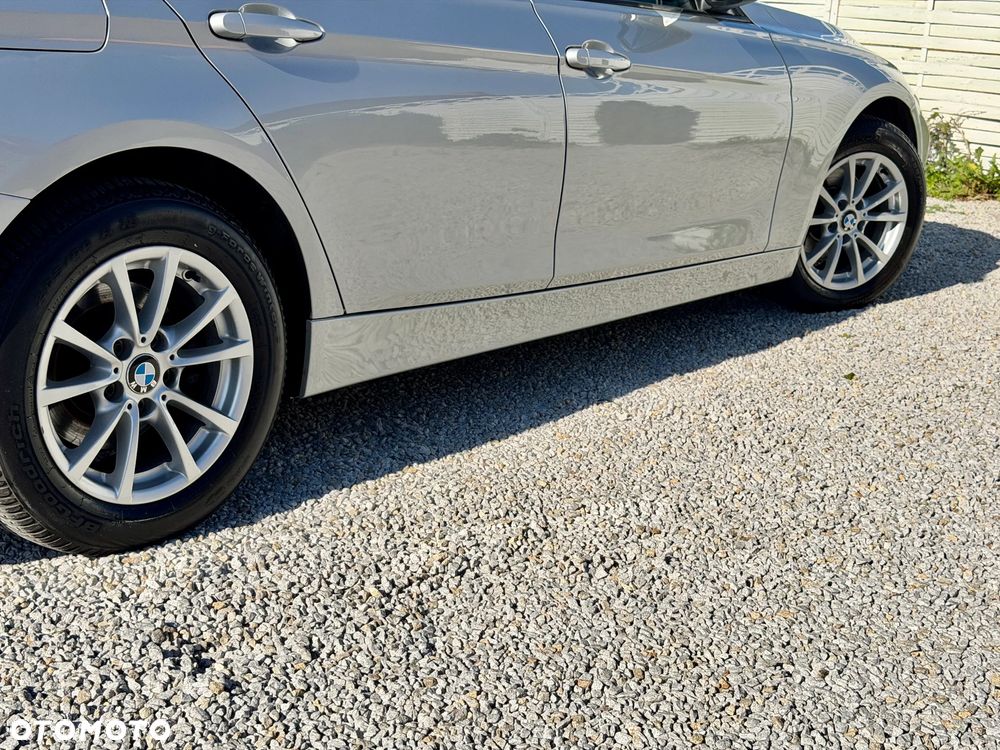 BMW Seria 3 316i - 27
