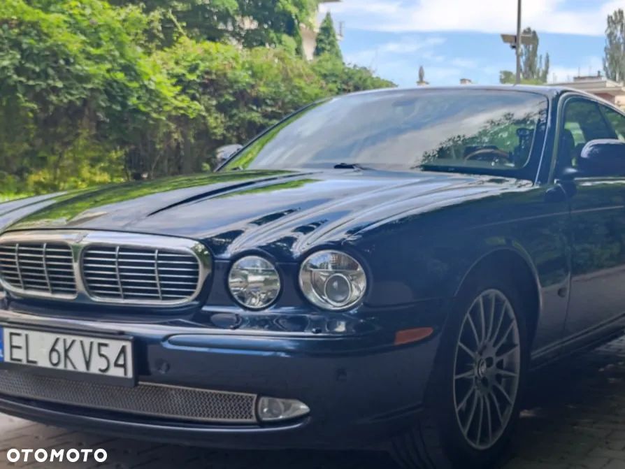 Jaguar XJ - 1