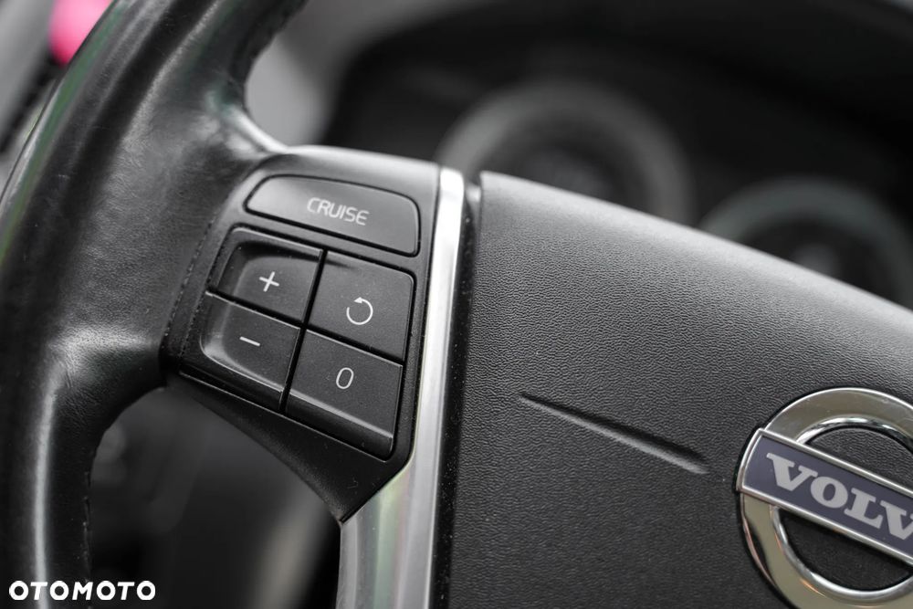Volvo XC 60 D3 AWD Momentum - 20