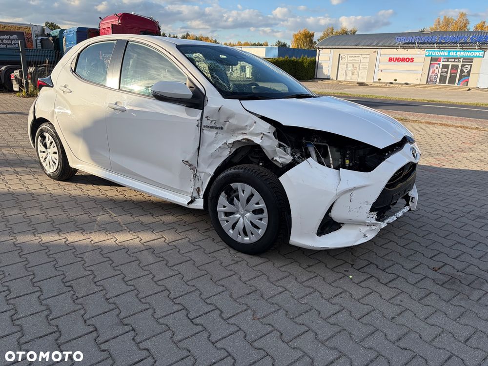 Toyota Yaris 2021 photo 2