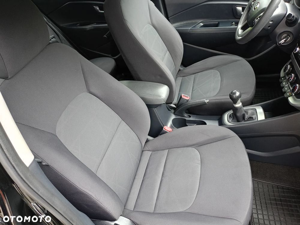 Kia Rio 1.2 Dream Team Edition - 20